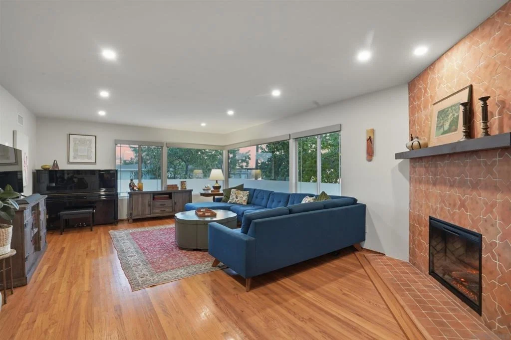 Photo of 5641 Genoa