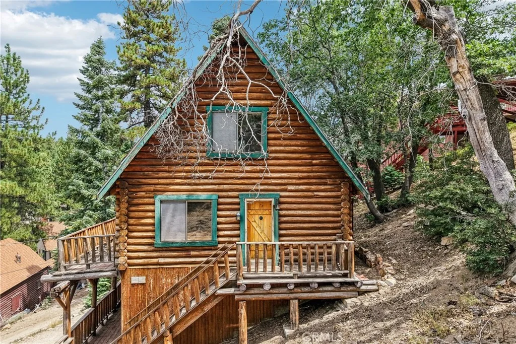 Photo of 33329 Robin Drive