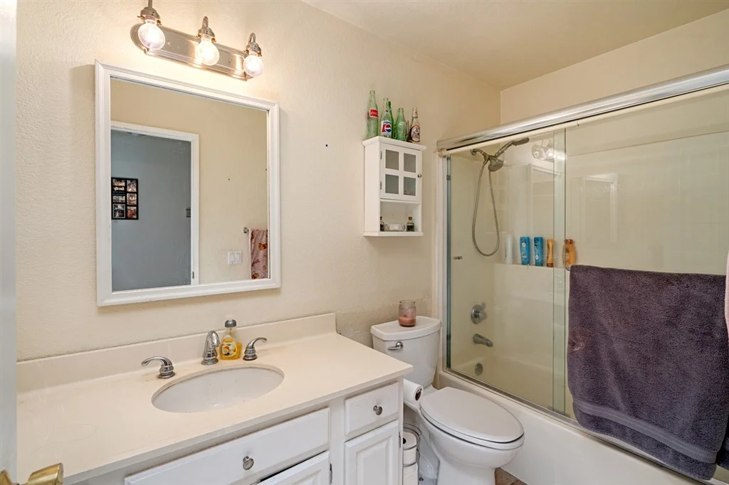 Photo of 39380 Canyon Rim Cir
