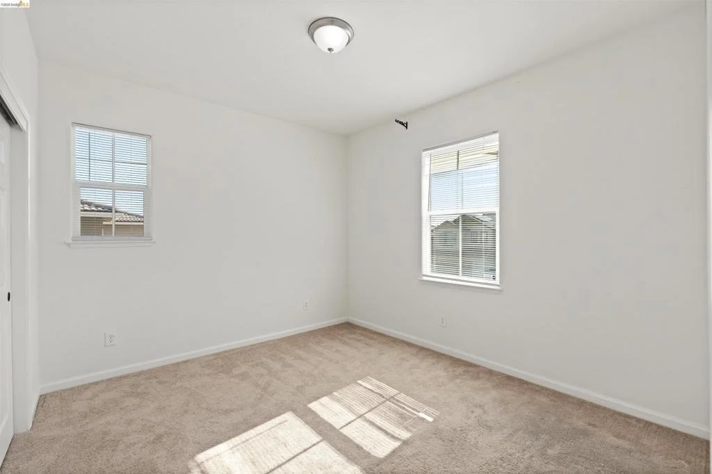 Photo of 4592 Le Conte Cir