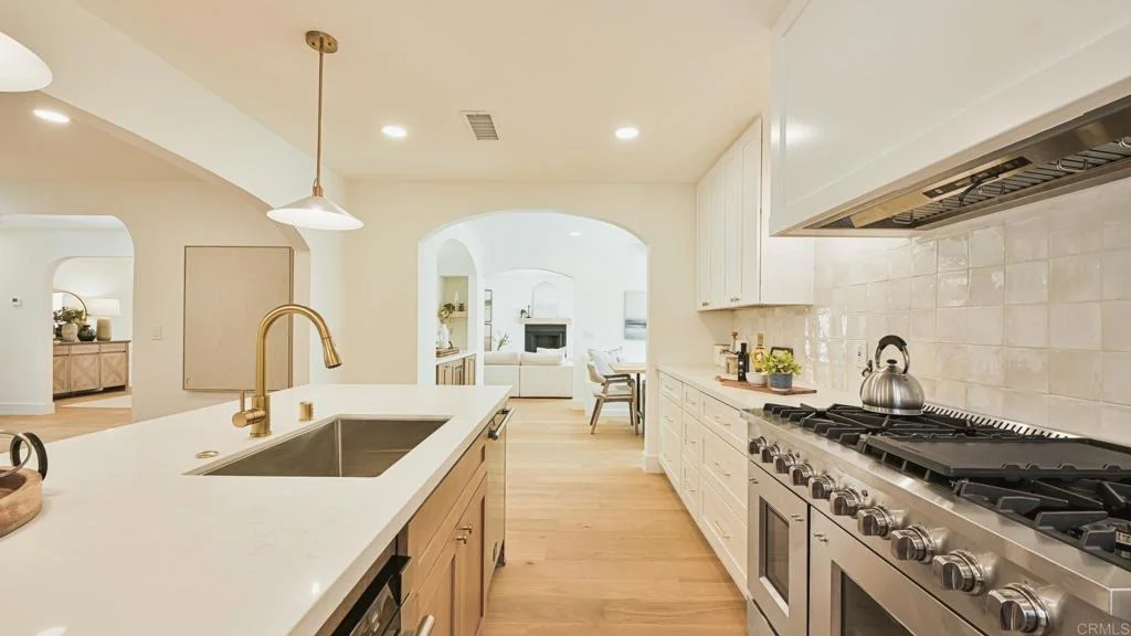 Photo of 2399 Ivy Road