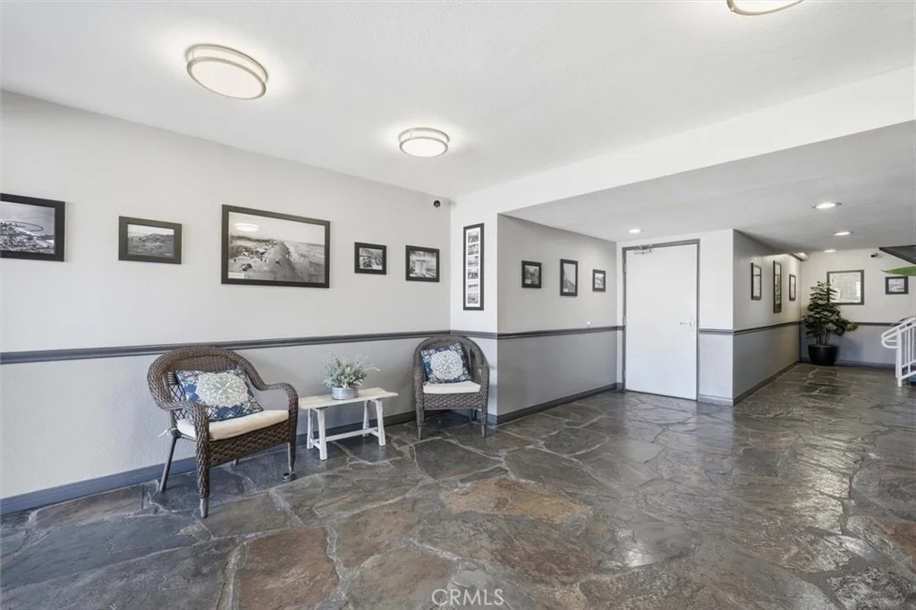 Photo of Unit 310 at 1355 Loma Avenue