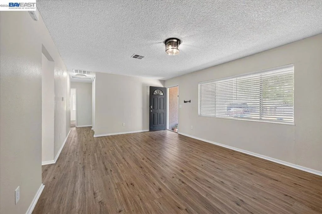 Photo of 2650 Colony Dr