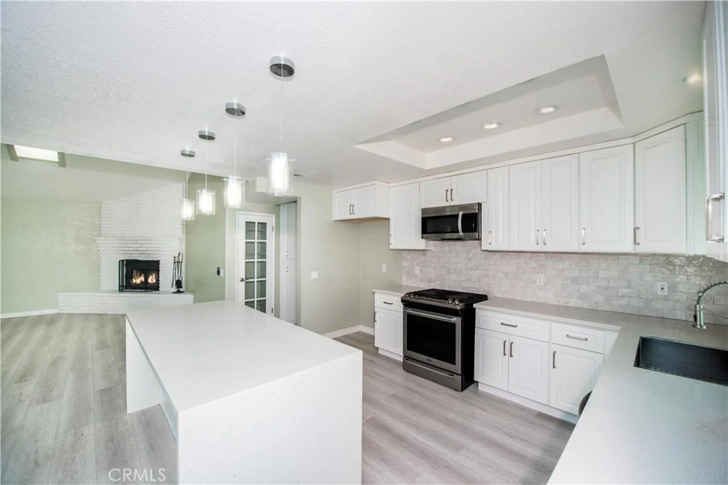 Photo of 17631 Cottrell