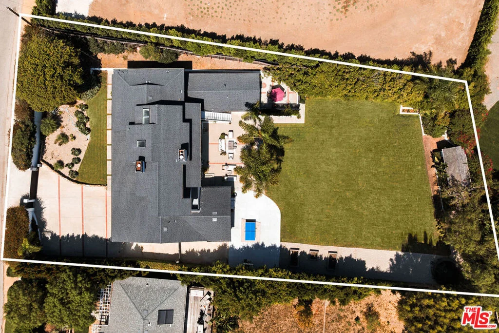Photo of 29328 Heathercliff Road