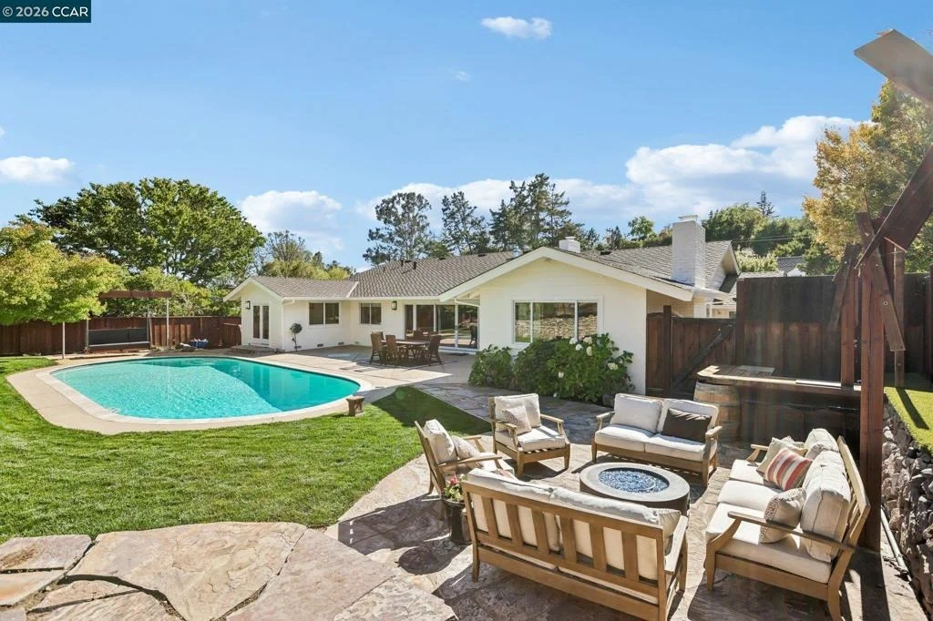 Photo of 49 Corliss Dr