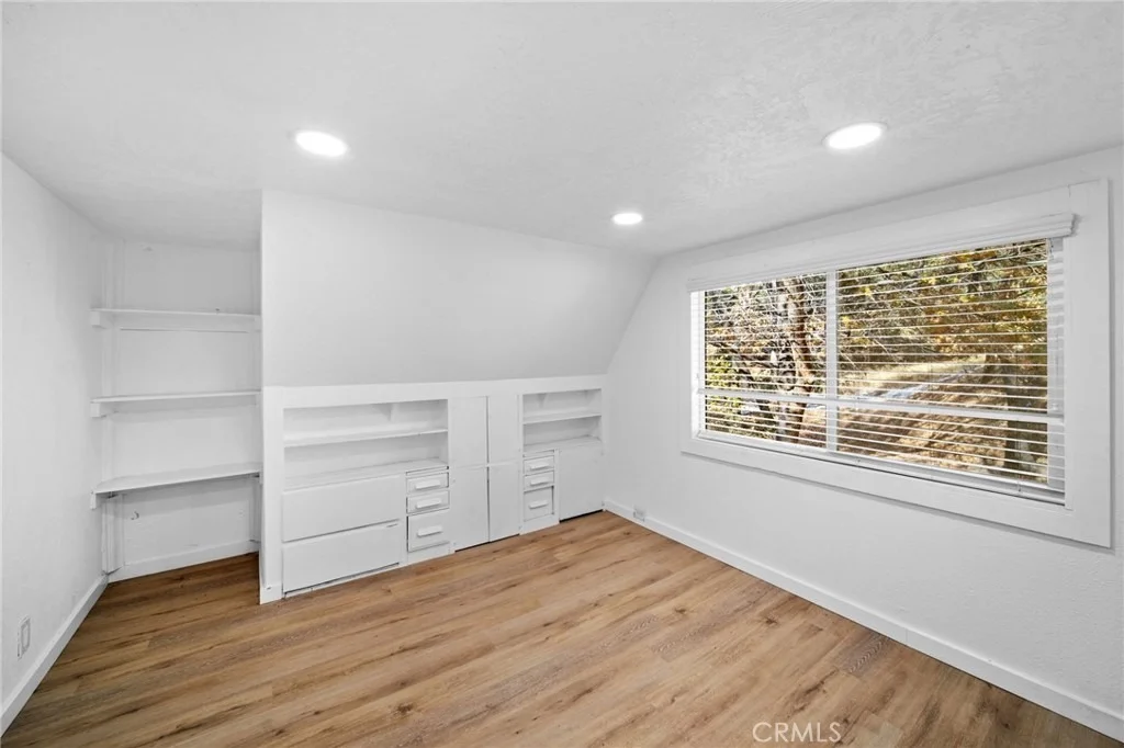 Photo of 180 Glen Avon Dr