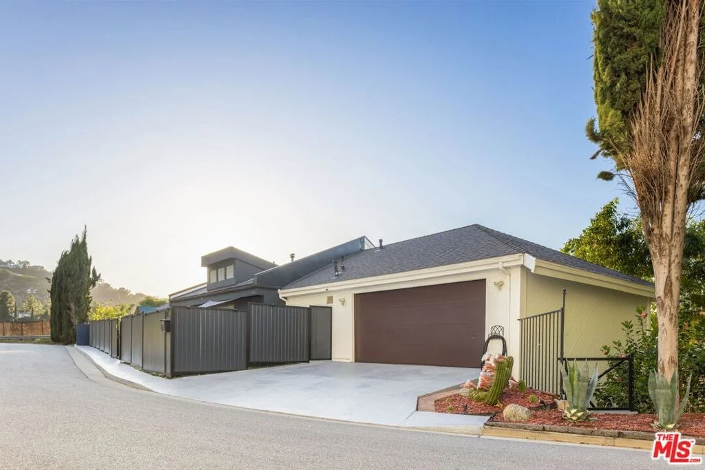 Photo of 3701 Multiview Drive