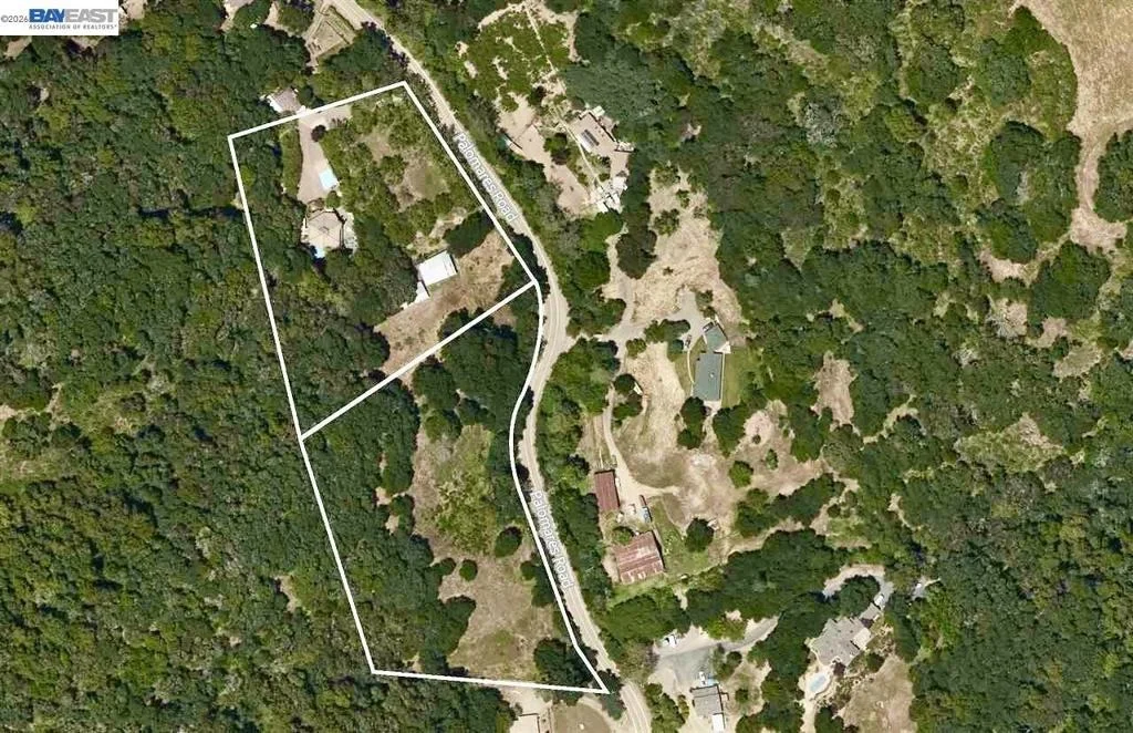 Photo of 35671 Palomares Rd