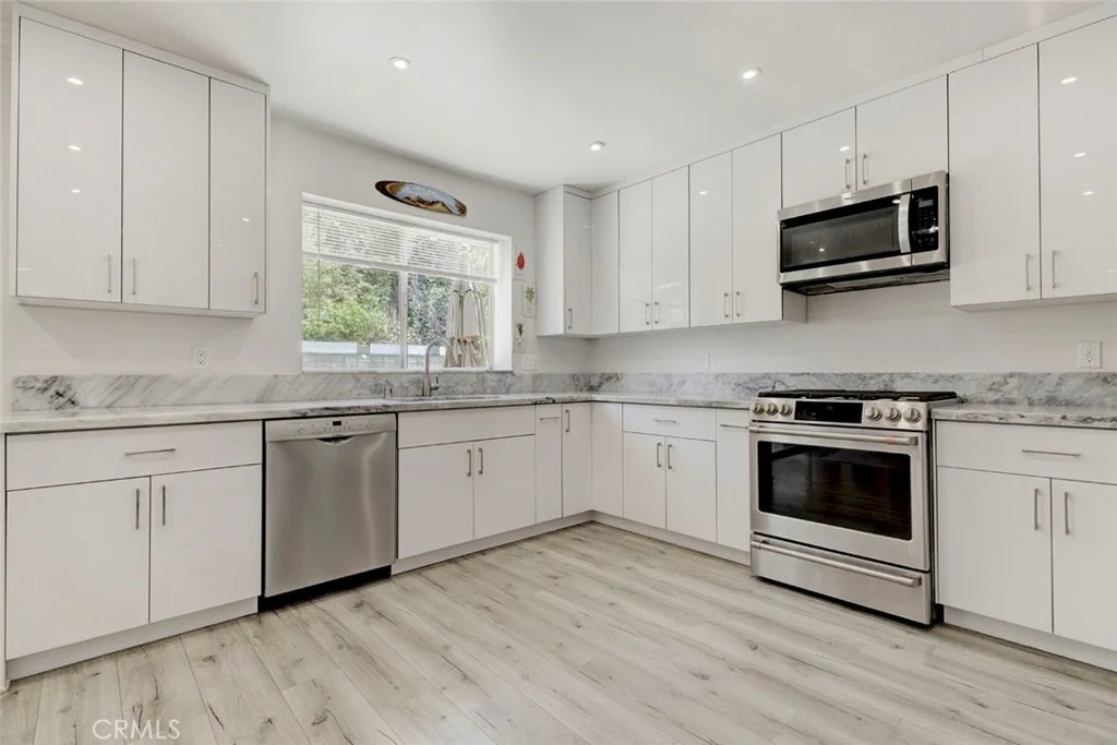 Photo of 6916 Estepa