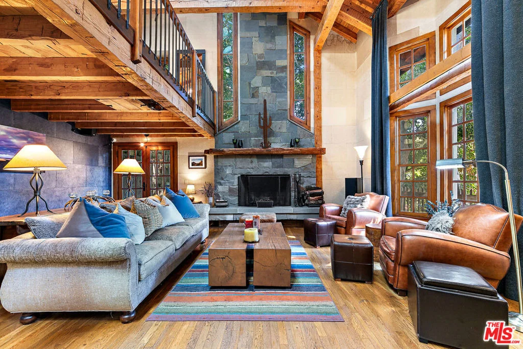 Photo of 8497 Harold Way