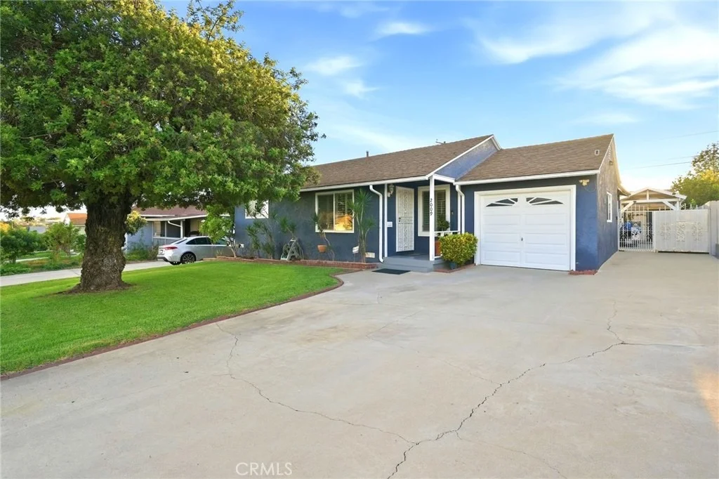 Photo of 2009 Graylock Avenue