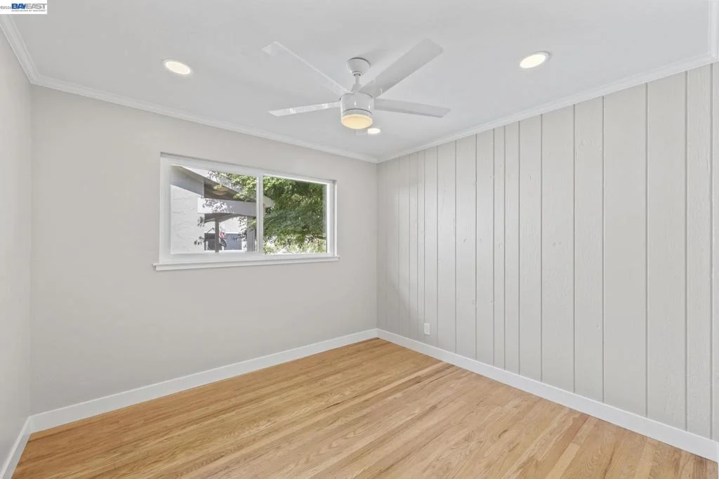 Photo of 2481 Whitethorne