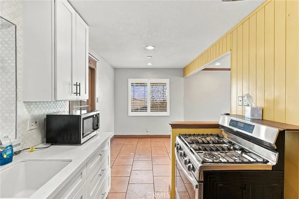 Photo of 1704 Sunrise Road
