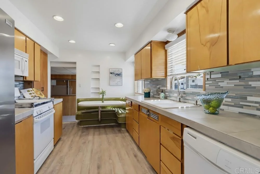 Photo of 845 First Avenue