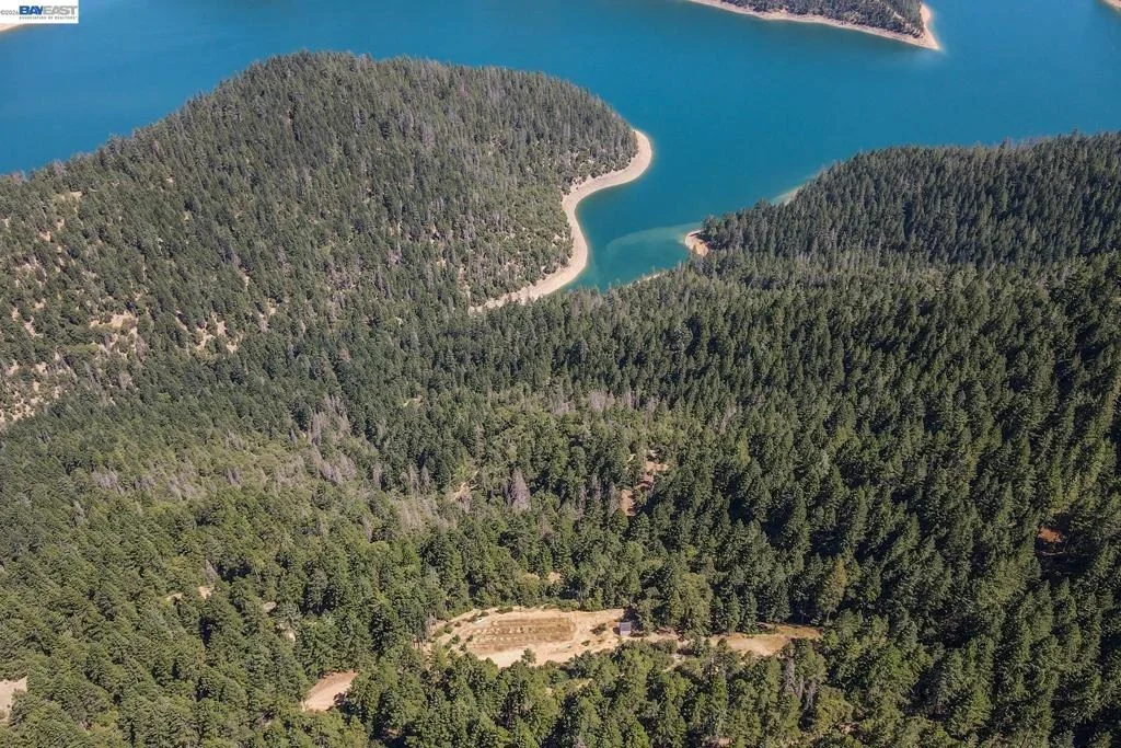 Photo of 190 Moore Gulch