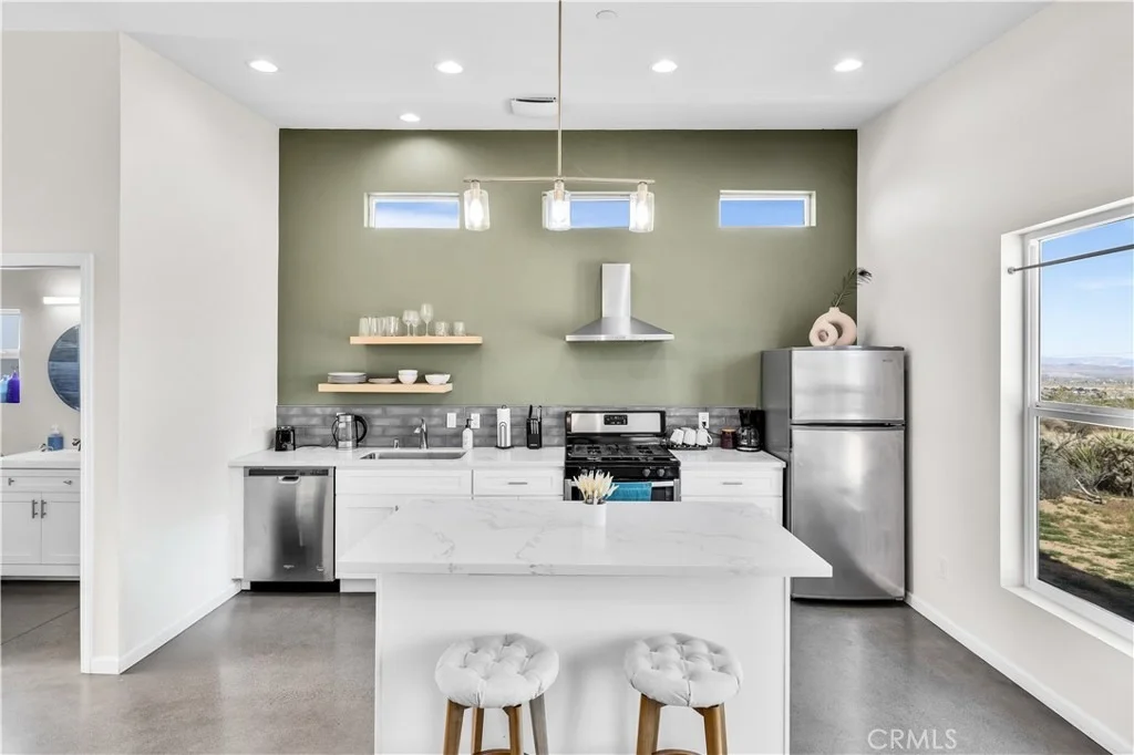 Photo of 7276 Encina Road