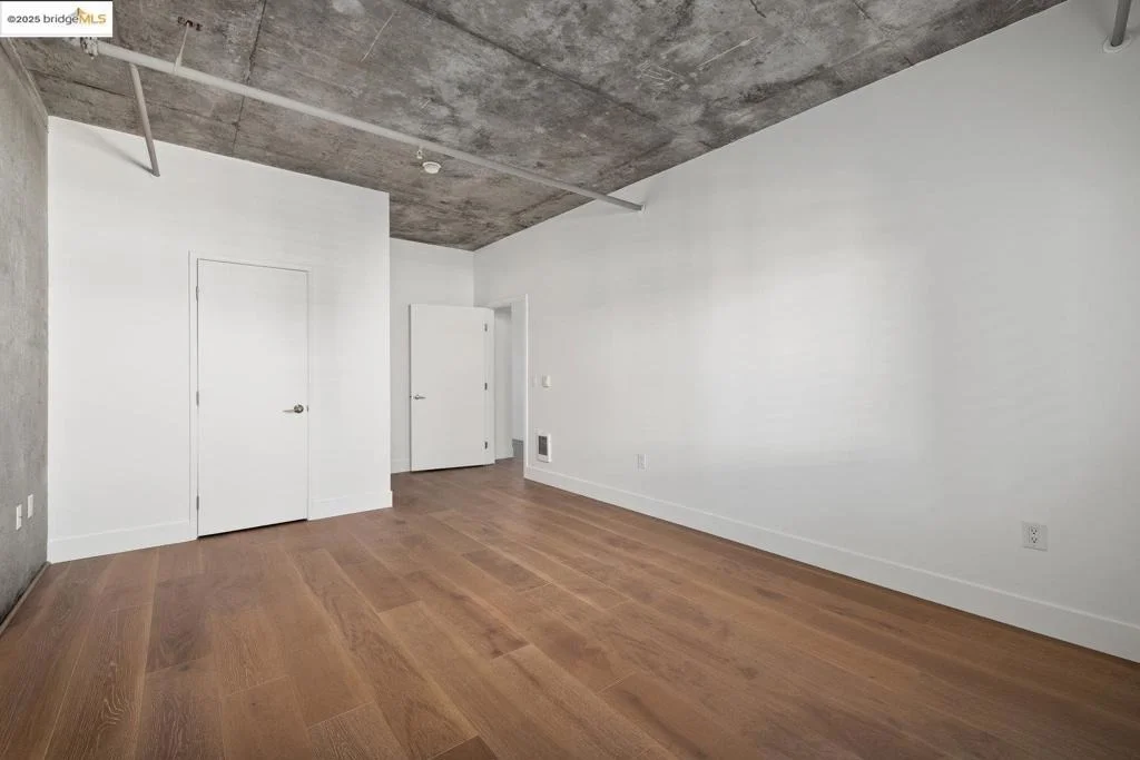 Photo of Unit 829 at 311 Oak Street