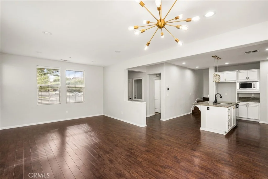 Photo of 439 N Naranjal