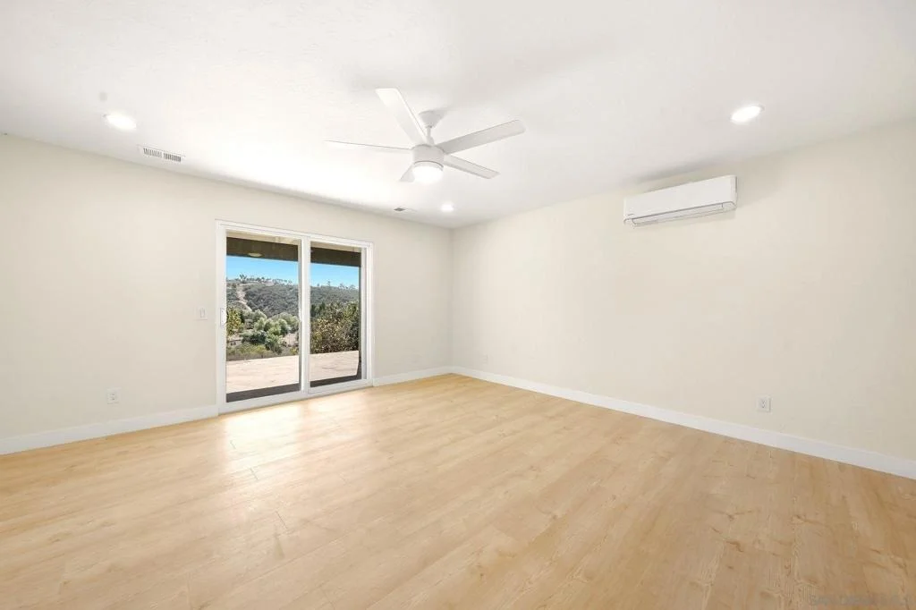 Photo of 2073 Willow Glen