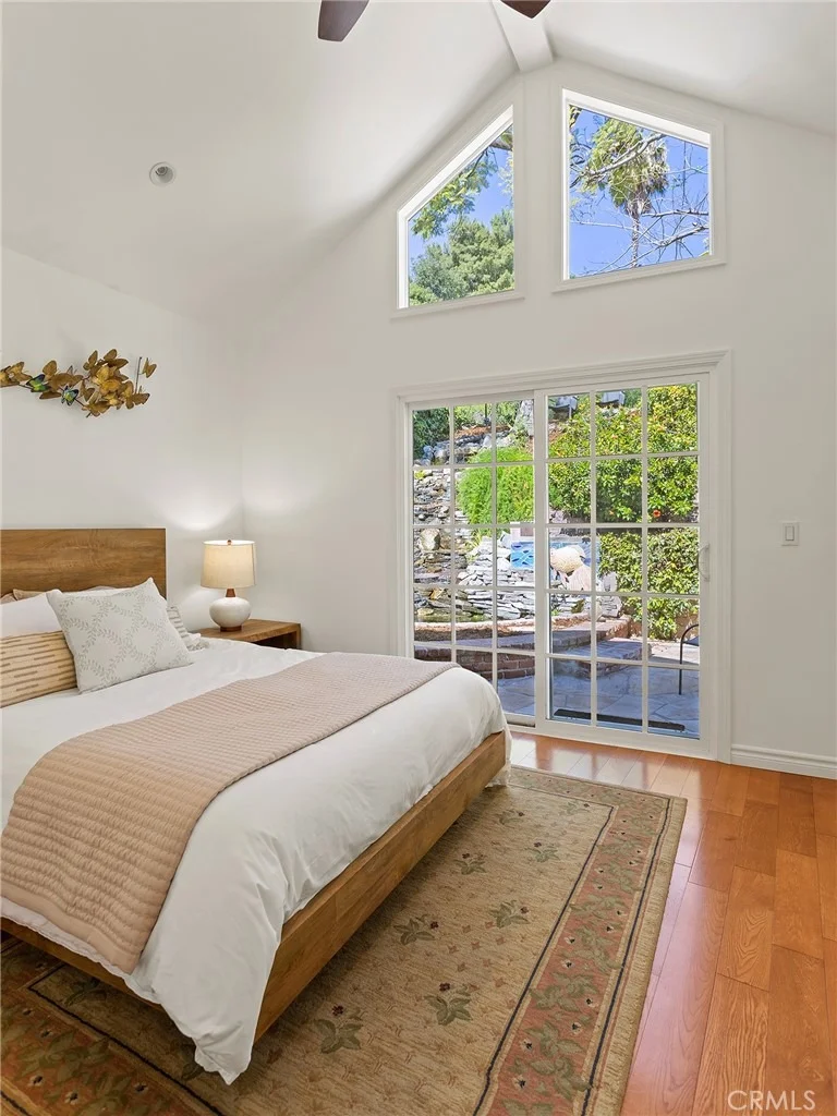 Photo of 1012 N Sunset Canyon Drive