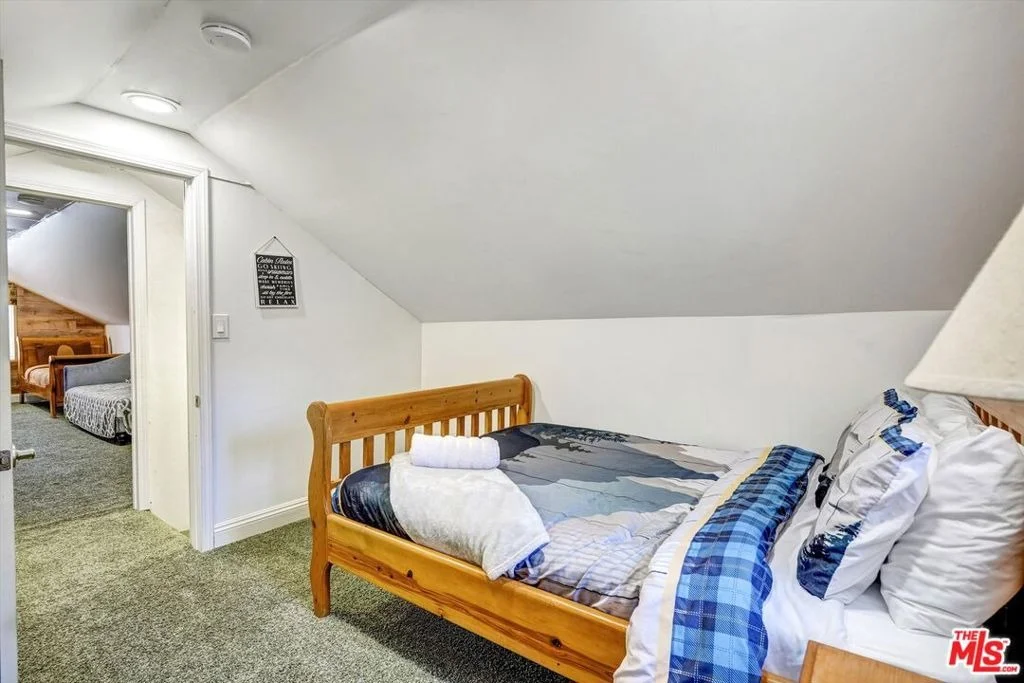 Photo of 404 Oriole Drive