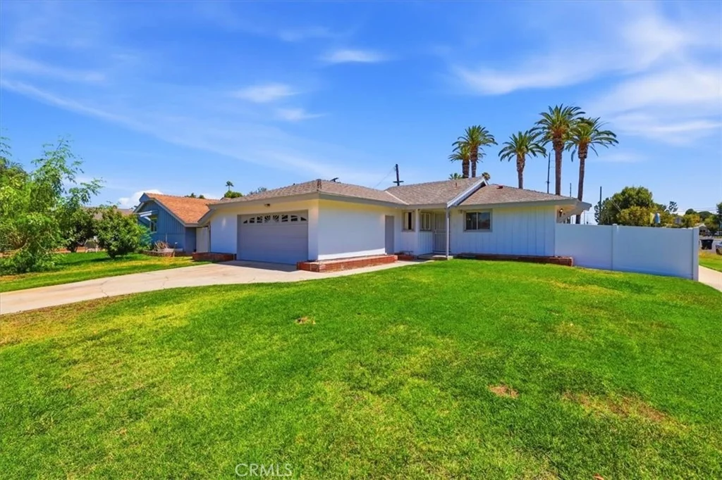 Photo of 4305 Salerno