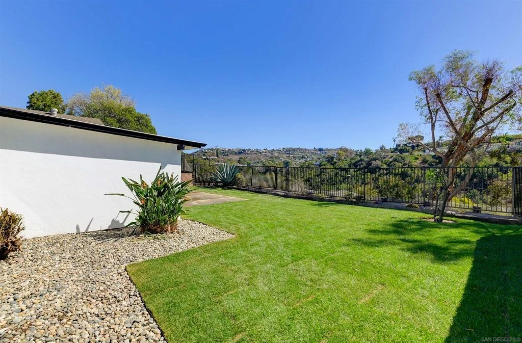 Photo of 5657 Red River Dr.