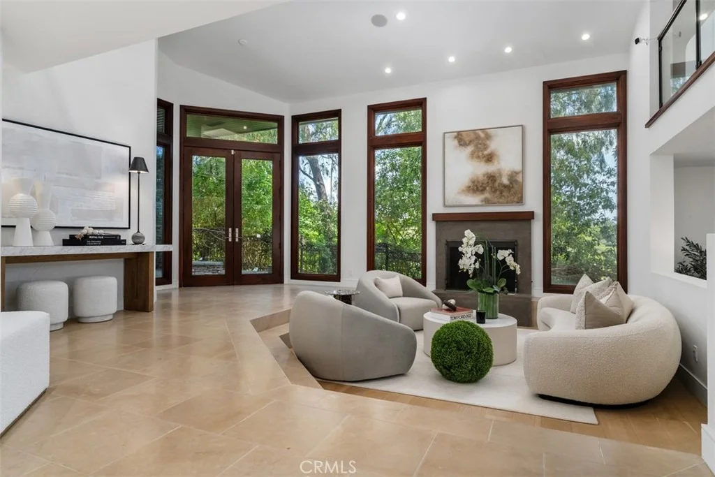 Photo of 2907 Cliff Drive