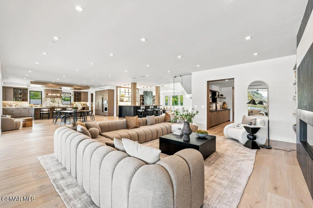Photo of 4400 Oak Place Drive