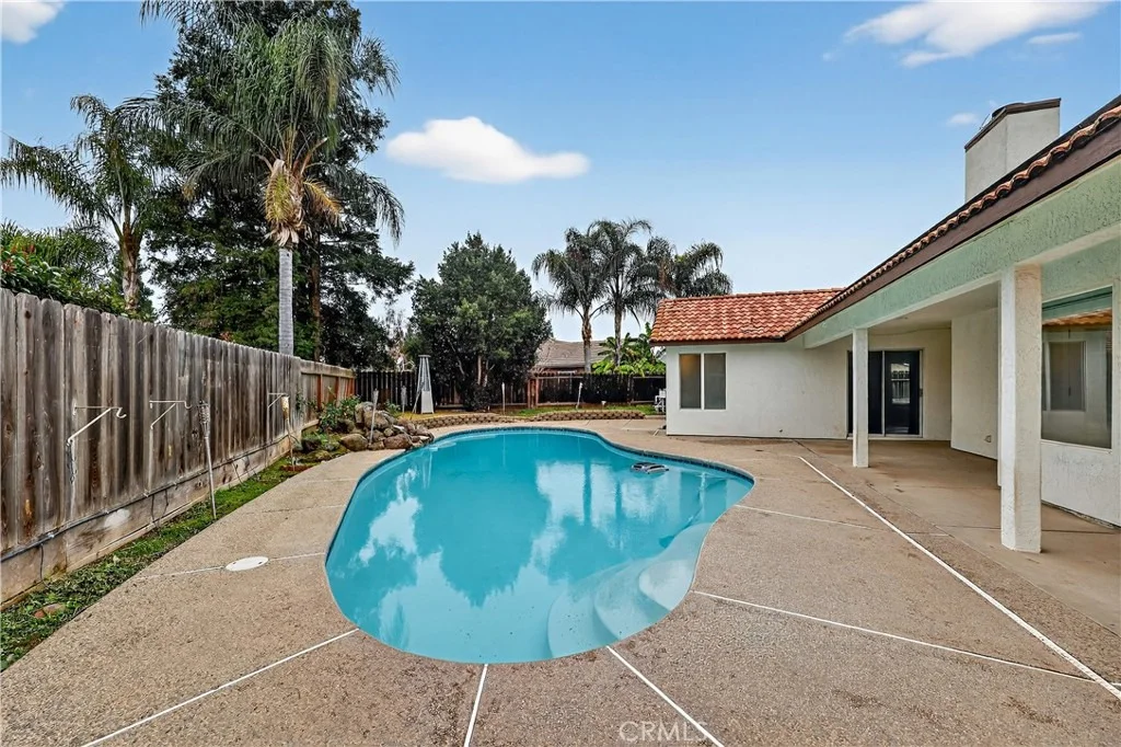 Photo of 724 Robin Drive