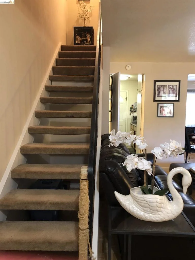 Photo of Unit B at 2089 Olivera Rd