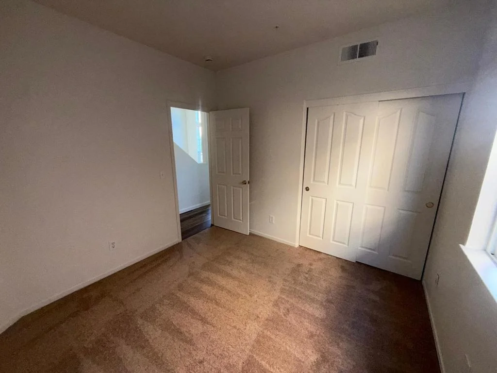 Photo of 1061 Kensington Way