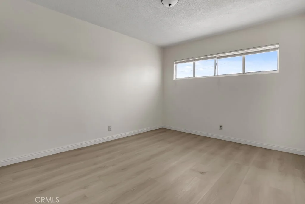 Photo of 116 E Alondra