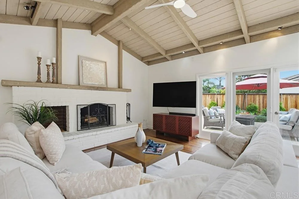 Photo of 825 Santa Hidalga