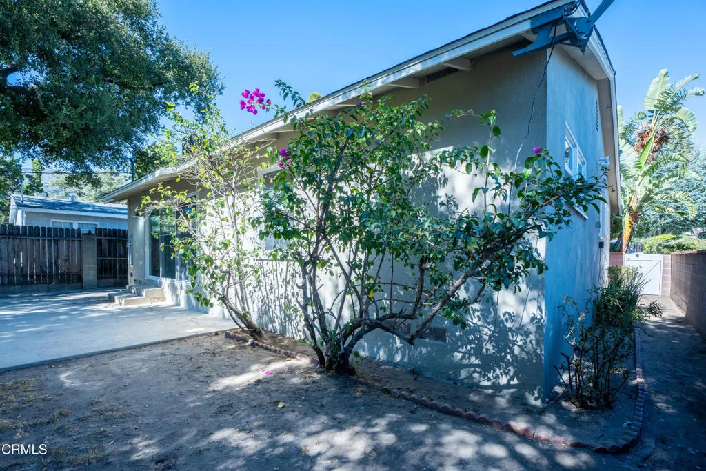 Photo of 9917 Cabanas Avenue