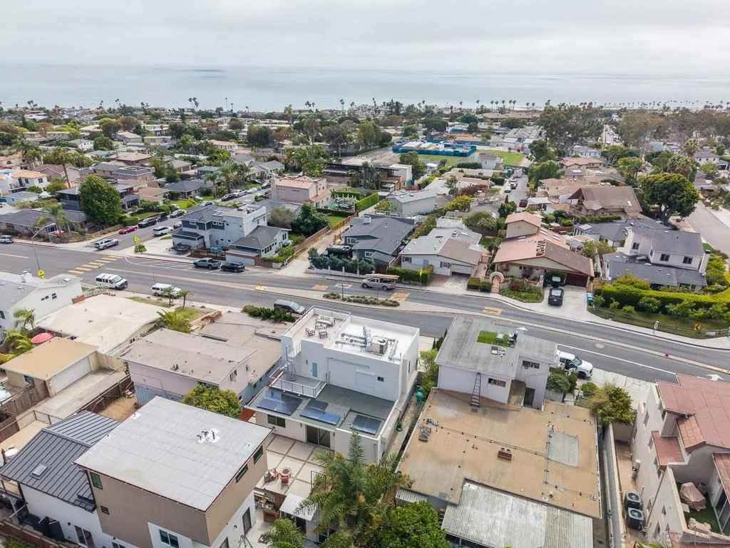 Photo of 5379 La Jolla Mesa