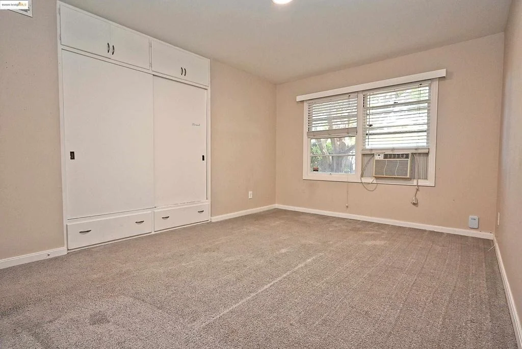 Photo of 2343 Almond Ave