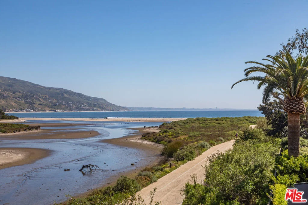 Photo of 23441 Malibu Colony Road