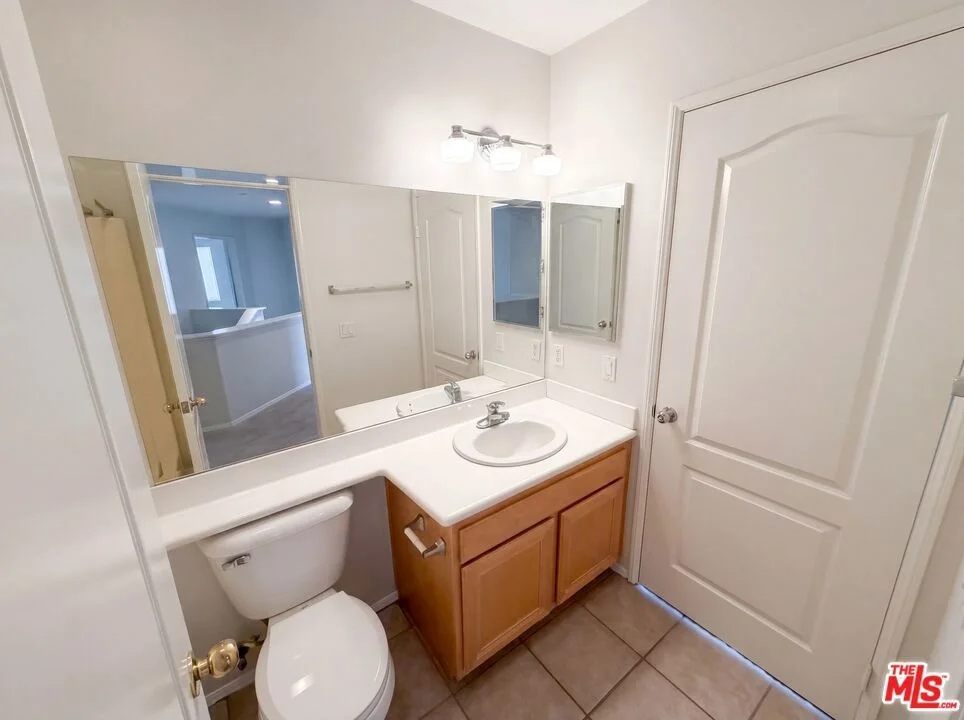 Photo of 1242 Heritage Way