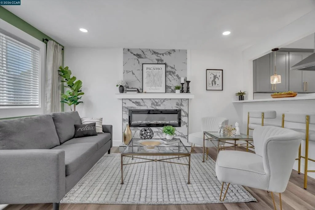 Photo of 2131 Pomona Ave