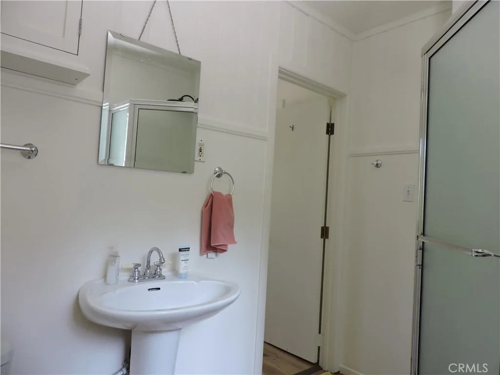 Photo of 657 Knoll