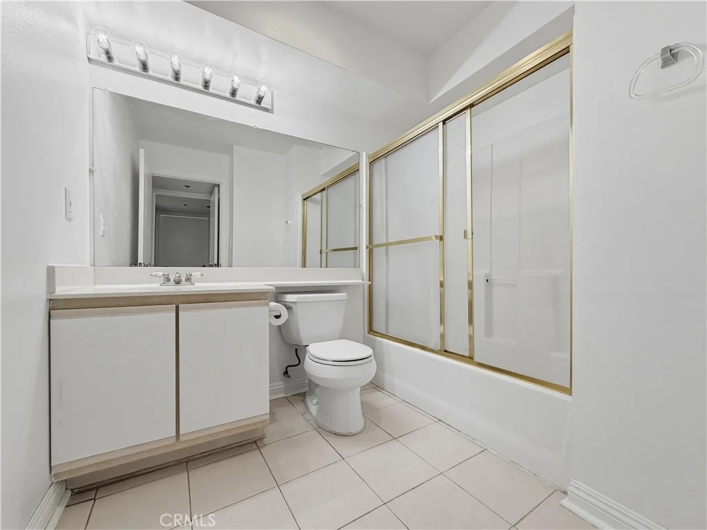 Photo of Unit 201 at 10282 Tujunga Canyon Boulevard