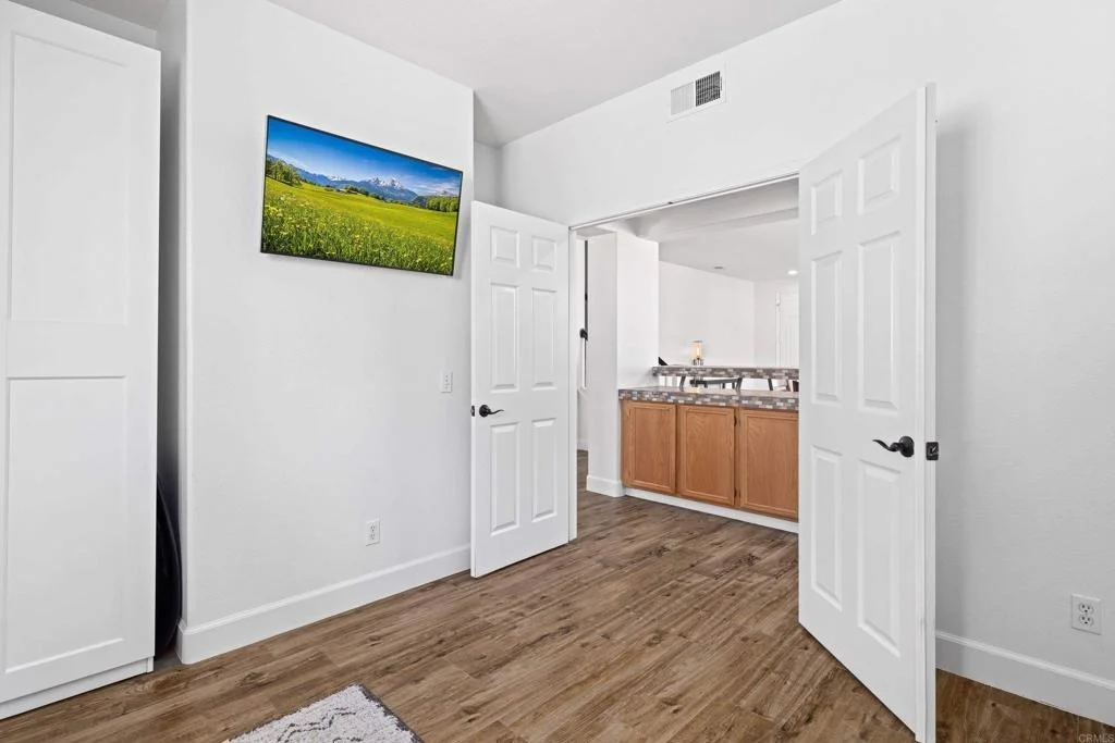Photo of 765 Avenida Abeja
