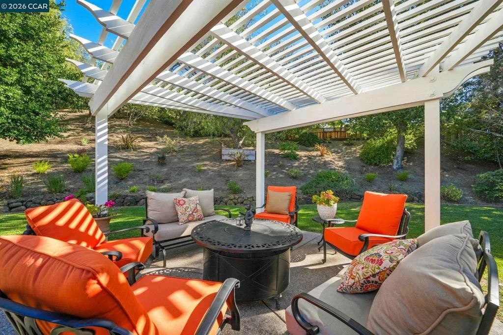 Photo of 110 Forest Hill Dr