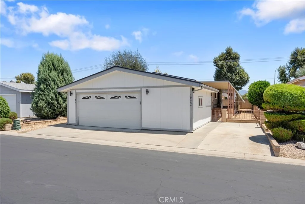 Photo of 1298 Bishop