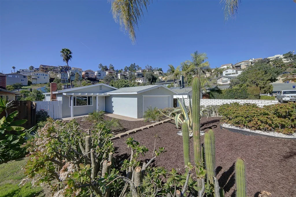 Photo of 1610 Capistrano Ave