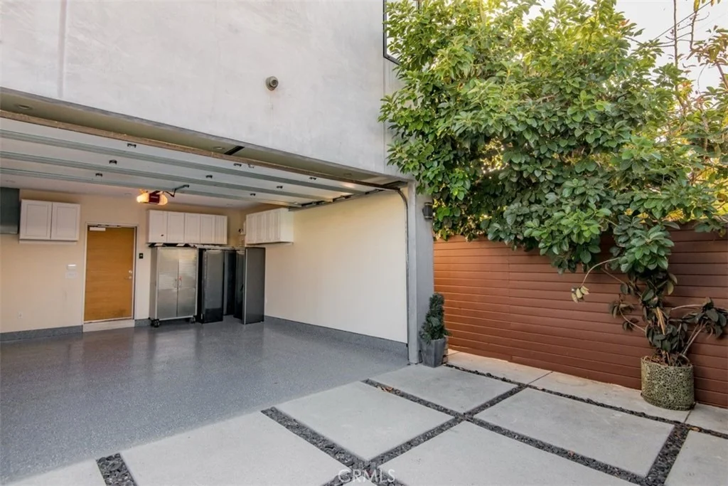 Photo of 708 Hampton Drive