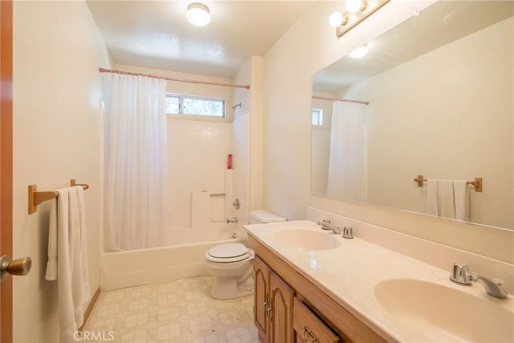 Photo of 499 Bel Air Drive