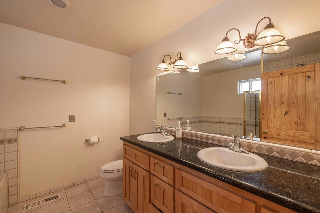 Photo of 661 Cedar Glen Drive